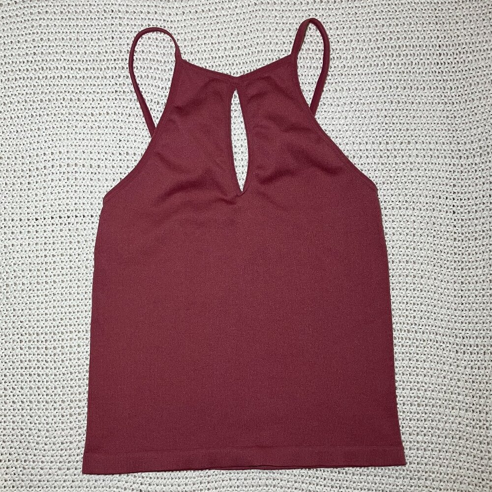 Dynamic Seamless Apparel Ribbed Halter Keyhole Cutout Tank Top‎ Mauve Women’s OS